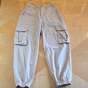 Abercrombie & Fitch Light Tan Cargo Jogger Pants. Size XS
